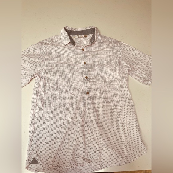 100% Cotton White and Red Casual Button Down Shirt with Classic Dots - Picture 9 of 9